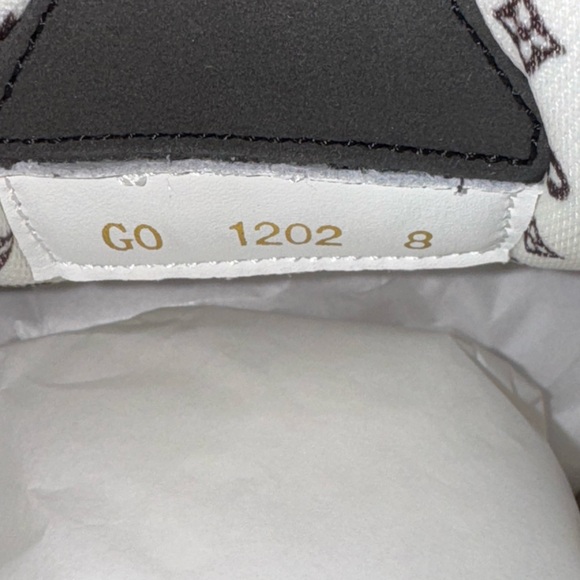 LV Skate Grey White Sneakers US M 10 & M 8.5 | 100% Authentic Traded in-store✅ - Picture 7 of 14